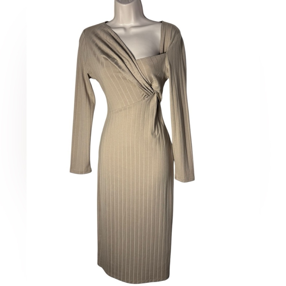 Astr The Label Twist Front Long Sleeve Midi Oatmeal Small Anthropologie - Picture 3 of 12